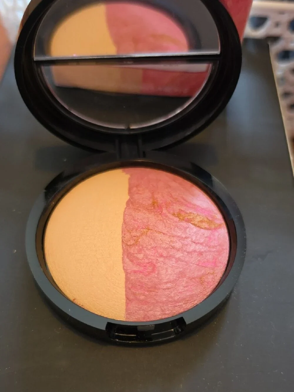 Laura Geller Baked Blush-N-Highlight Duo — French Vanilla & Pink Buttercream